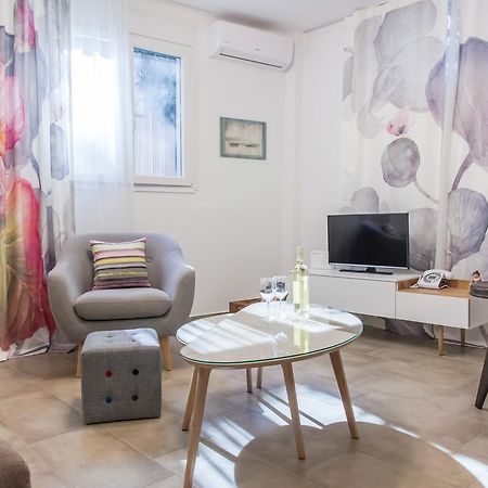 Acropolis Quiet Apartment Athena Bagian luar foto